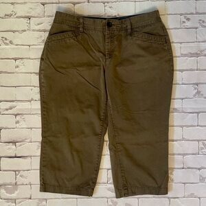 Eddie Bauer Capri Pants